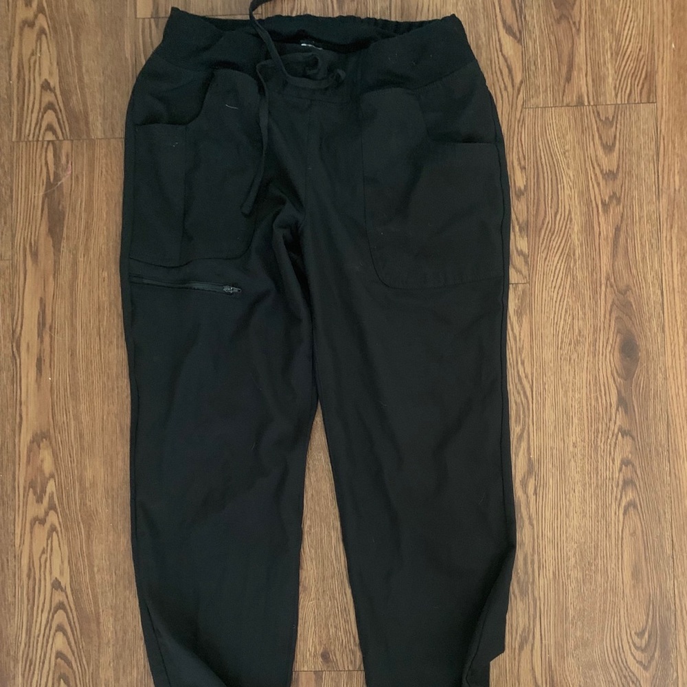 Jogger style scrub pants